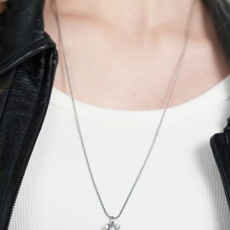 BONBEAU Love & Peace Bear Silver Long Chain Necklace 925 Silver Unique Bear Pendant Oil Painting Chain Silver Necklace 70cm free
BONBEAU Love & Peace Bear Silver Long Chain Necklace 925 Silver Unique Bear Pendant Oil Painting Chain Silver Necklace 70cm free