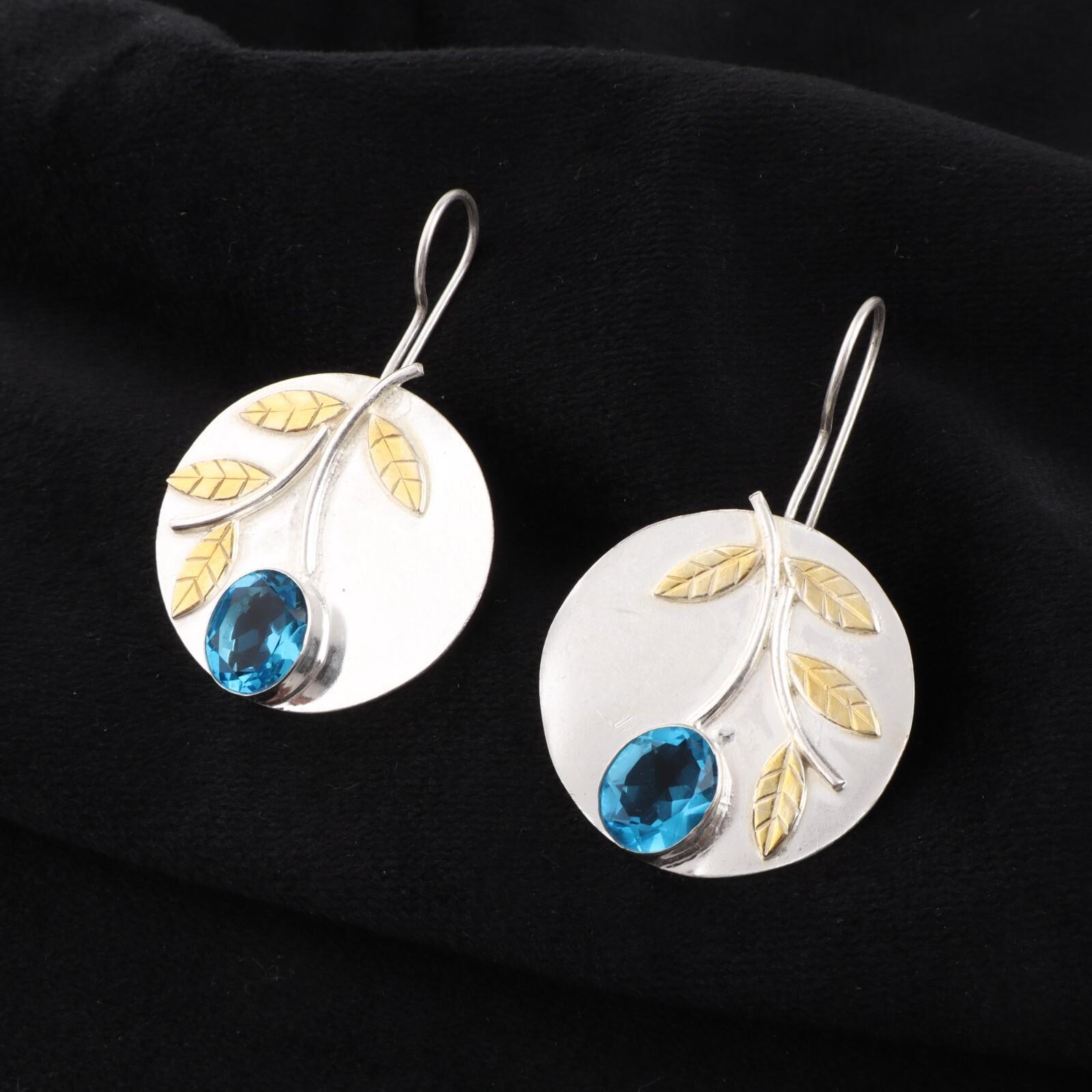 Swiss Blue Topaz Gemstone 925 Sterling Silver Jewelry Handcrafted Earrings 1.73 EE-176-13
Swiss Blue Topaz Gemstone 925 Sterling Silver Jewelry Handcrafted Earrings 1.73 EE-176-13