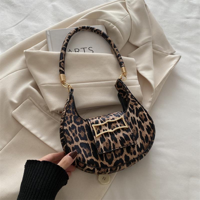 High-end niche design bag women s new fashion versatile shoulder underarm bag crossbody crescent bag коричневий
High-end niche design bag women s new fashion versatile shoulder underarm bag crossbody crescent bag коричневий