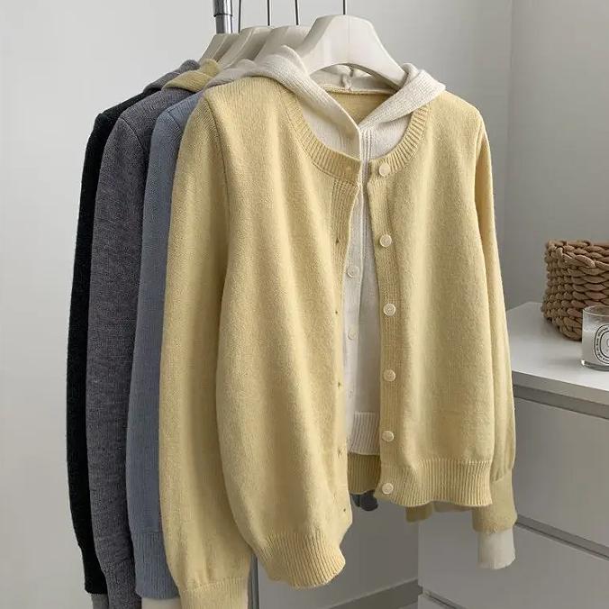 Korean Style Fake Two Piece Hooded Knit Cardigan Women Autumn Winter Fashion Simple Versatile Sweater Coat One Size жовтий
Korean Style Fake Two Piece Hooded Knit Cardigan Women Autumn Winter Fashion Simple Versatile Sweater Coat One Size жовтий