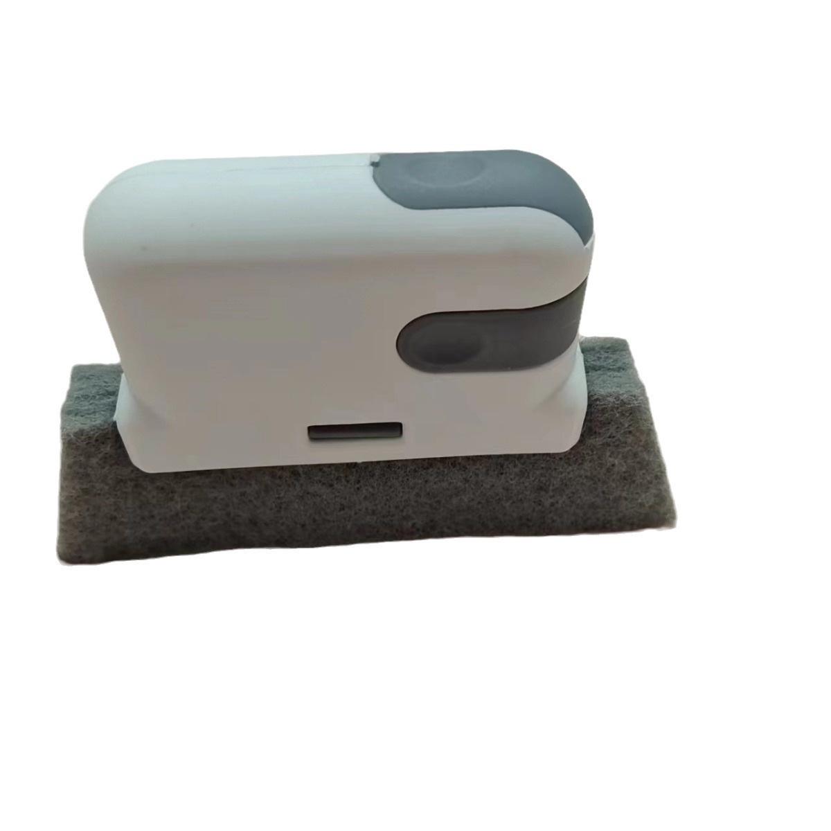 Three-in-One Household Window Groove Cleaning Brush
Three-in-One Household Window Groove Cleaning Brush