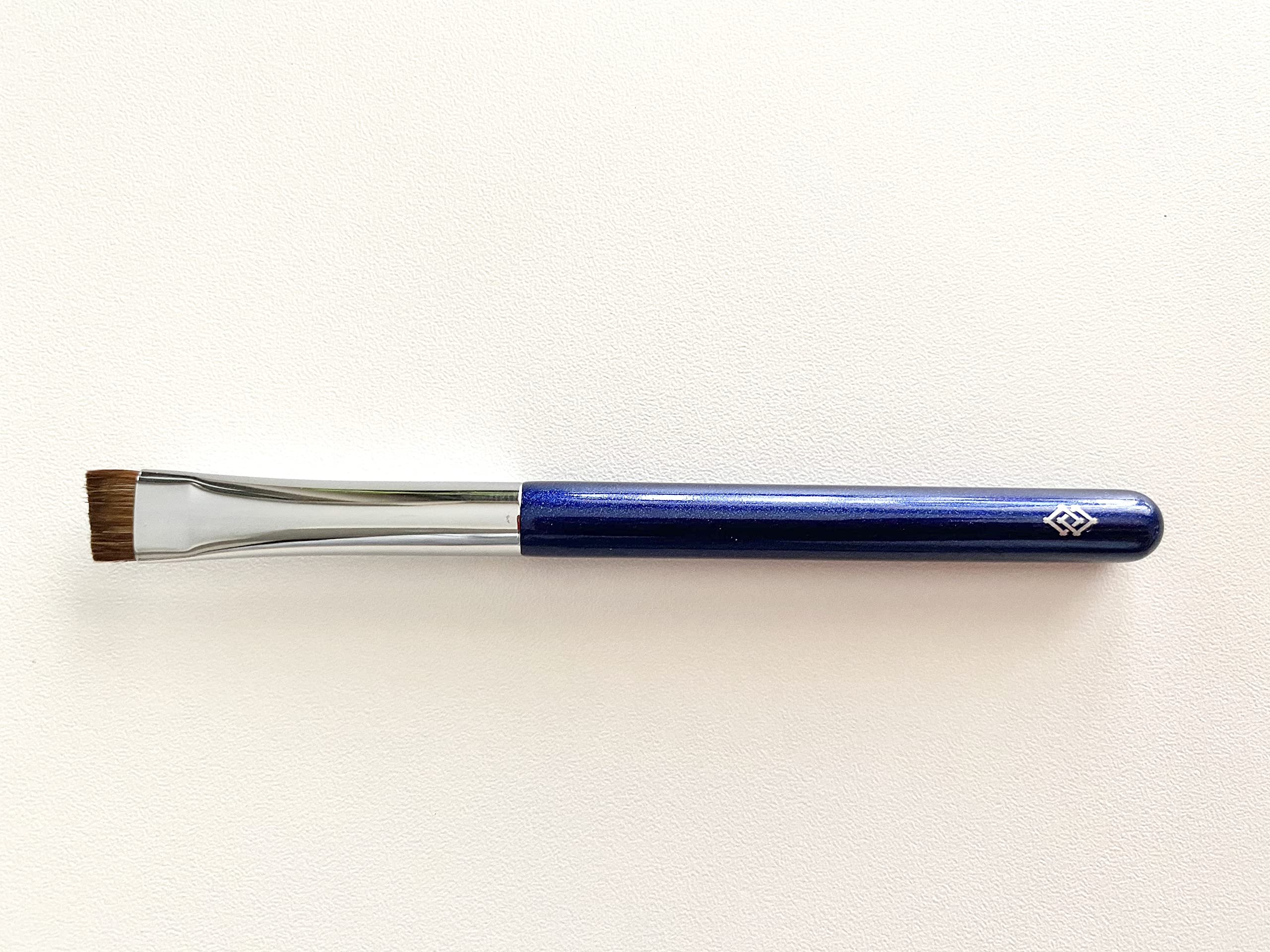 HOUKODOU Fude Sho Cosmetic Brush Eyebrow Brush Reiwa New Series Nagi Series N-B1 синій
HOUKODOU Fude Sho Cosmetic Brush Eyebrow Brush Reiwa New Series Nagi Series N-B1 синій