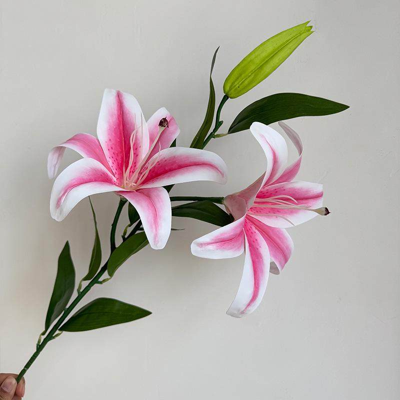 Realistic Lily Artificial Flowers for Home Decor, Dining Table Ornament, and Wedding Photography Props
Realistic Lily Artificial Flowers for Home Decor, Dining Table Ornament, and Wedding Photography Props