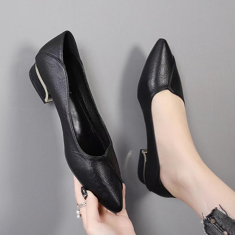 Мода Горячие Продажи 2025 Новая Весна Большой Размер Одиночная Обувь Женская Модная Однотонная Простая и Удобная Маленькая Кожаная Обувь 35 чёрный