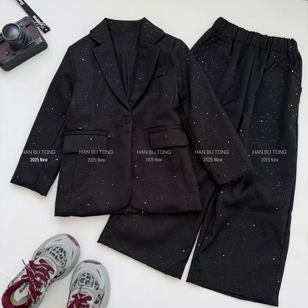 Girls Sequined Suit & Trousers Spring/Autumn 2026: Korean Style Two-Piece Set for Kids 170 cm
Girls Sequined Suit & Trousers Spring/Autumn 2026: Korean Style Two-Piece Set for Kids 170 cm