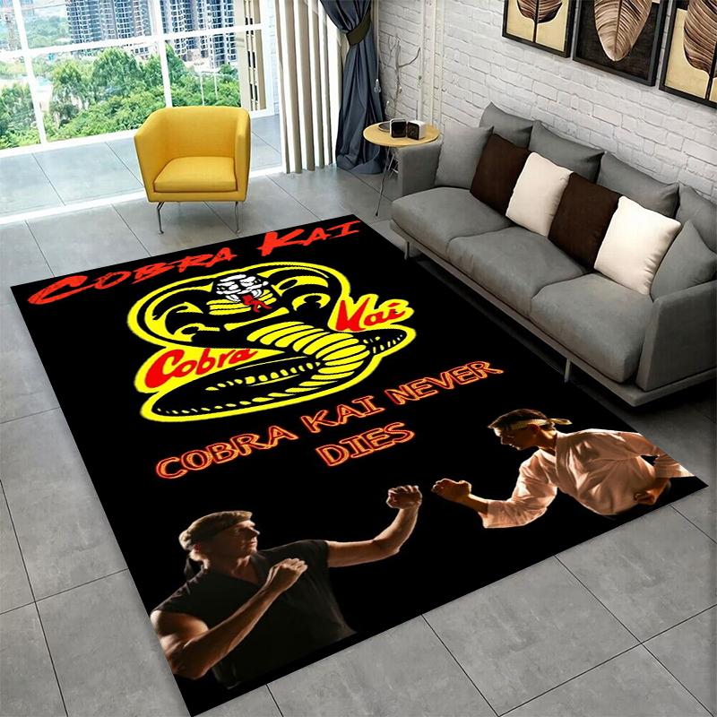 Ковер Cobra Kai TV Аманда Карате для Спальни Гостиной Дивана Игровой Комнаты Прихожей Декор Дома, Детский Нескользящий Ковер Подарок 40x60cm
Ковер Cobra Kai TV Аманда Карате для Спальни Гостиной Дивана Игровой Комнаты Прихожей Декор Дома, Детский Нескользящий Ковер Подарок 40x60cm