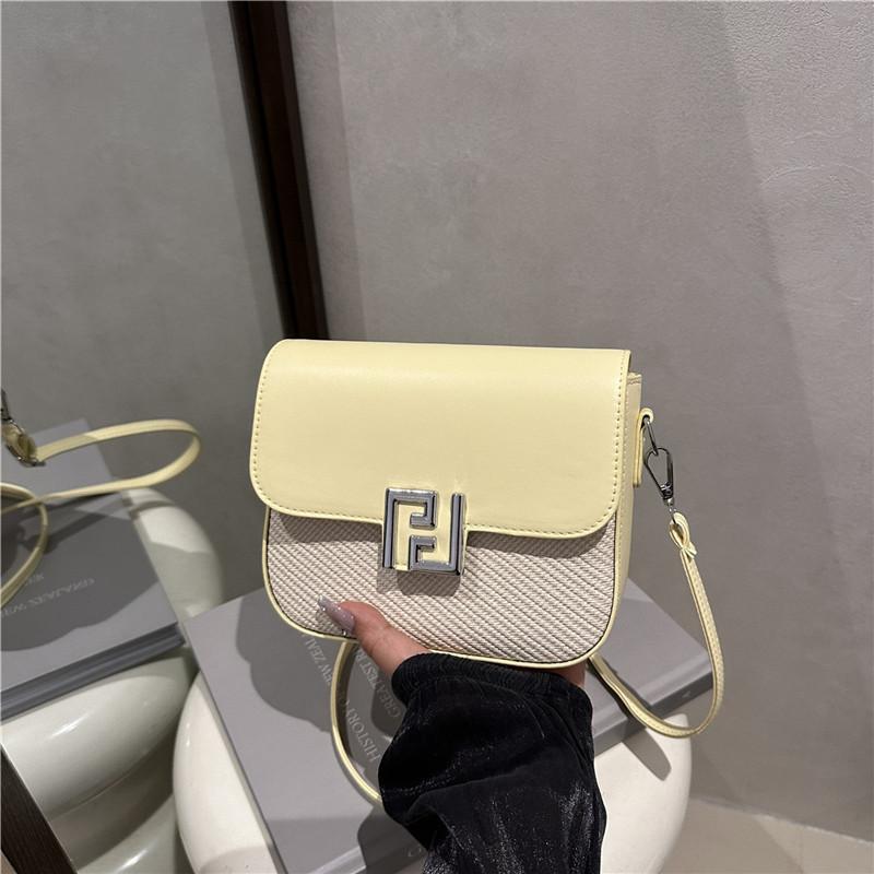 Премиальная модная портативная маленькая квадратная сумка 2025 весна новая простая модная повседневная на плечо темпераментная сумка-мессенджер жёлтый
Премиальная модная портативная маленькая квадратная сумка 2025 весна новая простая модная повседневная на плечо темпераментная сумка-мессенджер жёлтый