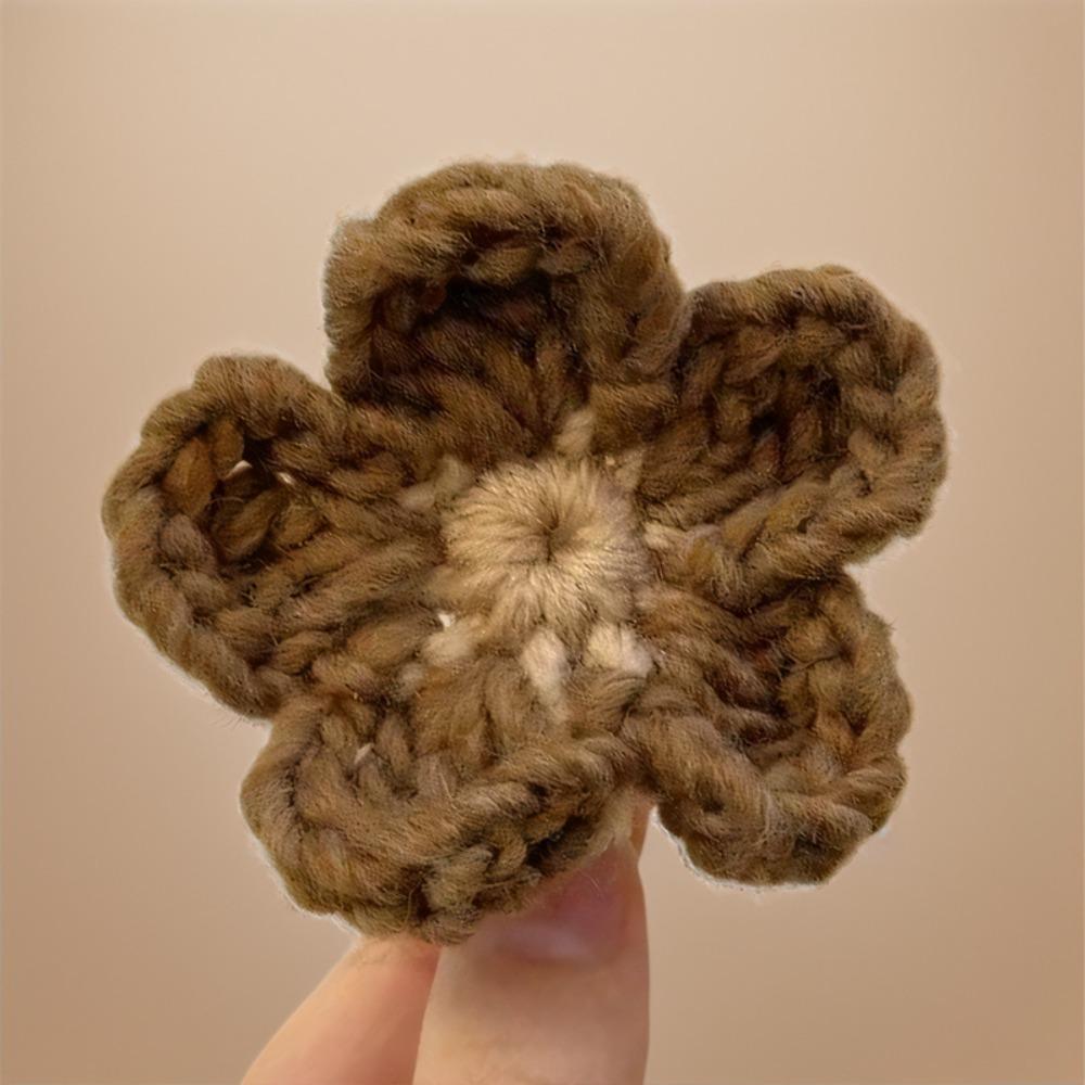 Colorful Flower Hair Clip With Knitted Yarn Side Bangs Sweet Knitted Flower Hairpin Women коричневий
Colorful Flower Hair Clip With Knitted Yarn Side Bangs Sweet Knitted Flower Hairpin Women коричневий
