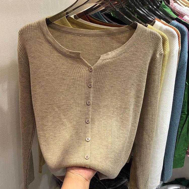 Women s V-Neck Long Sleeve Cardigan: Spring Style, Elegant Knit Sweater One Size
Women s V-Neck Long Sleeve Cardigan: Spring Style, Elegant Knit Sweater One Size