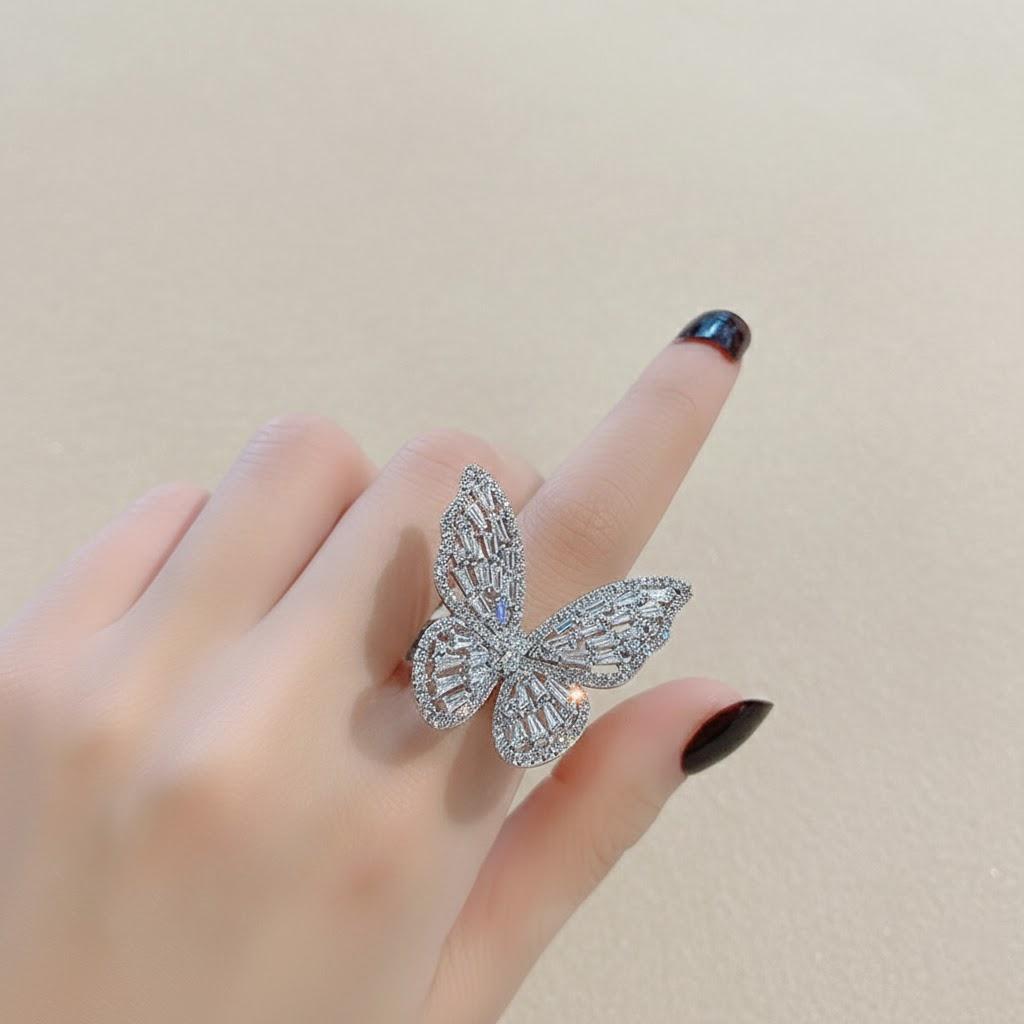 Butterfly Ring for Women Fashion Adjustable Opening Ring High Quality Copper Zircon Inlaid Butterfly Jewelry Gift серебряный
Butterfly Ring for Women Fashion Adjustable Opening Ring High Quality Copper Zircon Inlaid Butterfly Jewelry Gift серебряный