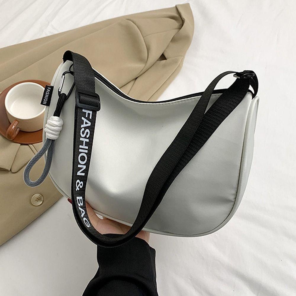 Large Capacity Student Shoulder Bag Fashion Women Shoulder Bag Casual Bag Teen Student белый
Large Capacity Student Shoulder Bag Fashion Women Shoulder Bag Casual Bag Teen Student белый