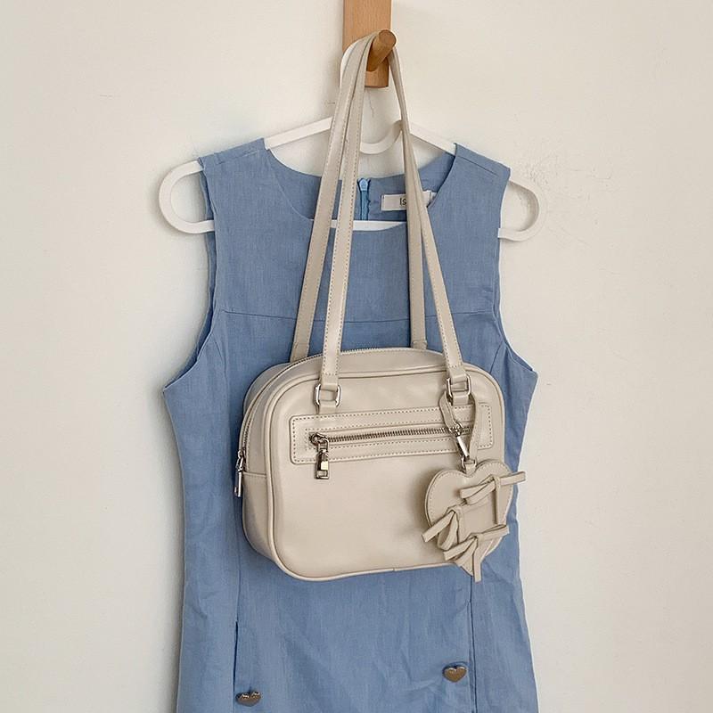 Korean Foreign Niche Love Pendant Armpit Shoulder Bag Female High-end Large-capacity Commuter Small Square білий
Korean Foreign Niche Love Pendant Armpit Shoulder Bag Female High-end Large-capacity Commuter Small Square білий