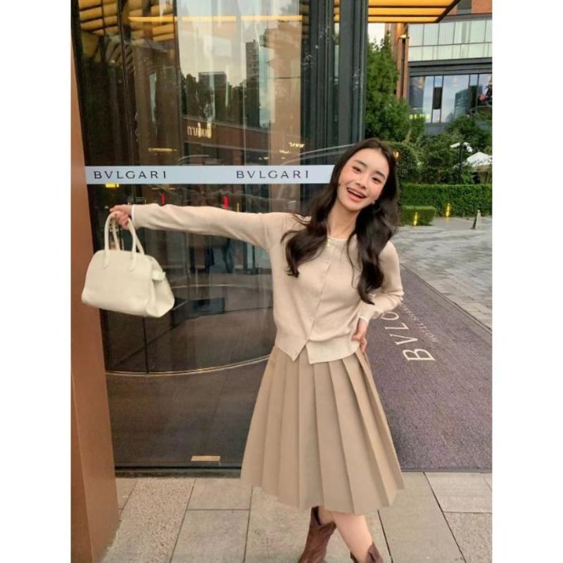 Новый вязаный кардиган для женской ранней весны и осени, мягкий и непринужденный топ в стиле с круглым вырезом и высококлассным видом one size
Новый вязаный кардиган для женской ранней весны и осени, мягкий и непринужденный топ в стиле с круглым вырезом и высококлассным видом one size