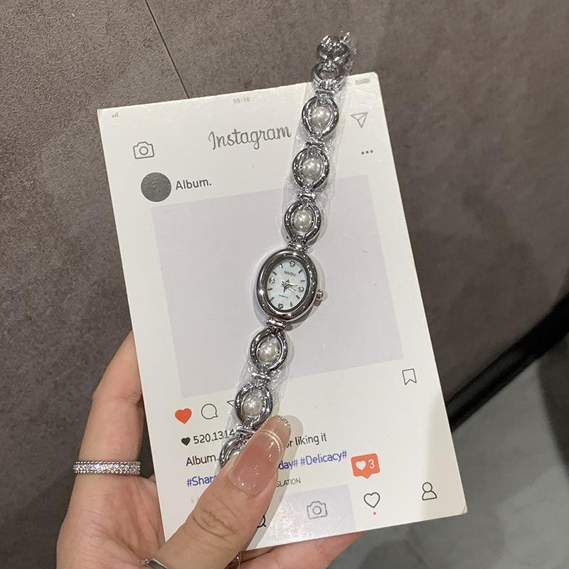 Medieval Niche Light Luxury Imitation Pearl Watch Temperament Bracelet Women S Watch
Medieval Niche Light Luxury Imitation Pearl Watch Temperament Bracelet Women S Watch