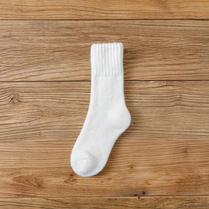 5 пар зимних женских толстых теплых шерстяных носков, ретро-холодостойкие модные повседневные однотонные кашемировые носки белый
5 пар зимних женских толстых теплых шерстяных носков, ретро-холодостойкие модные повседневные однотонные кашемировые носки белый
