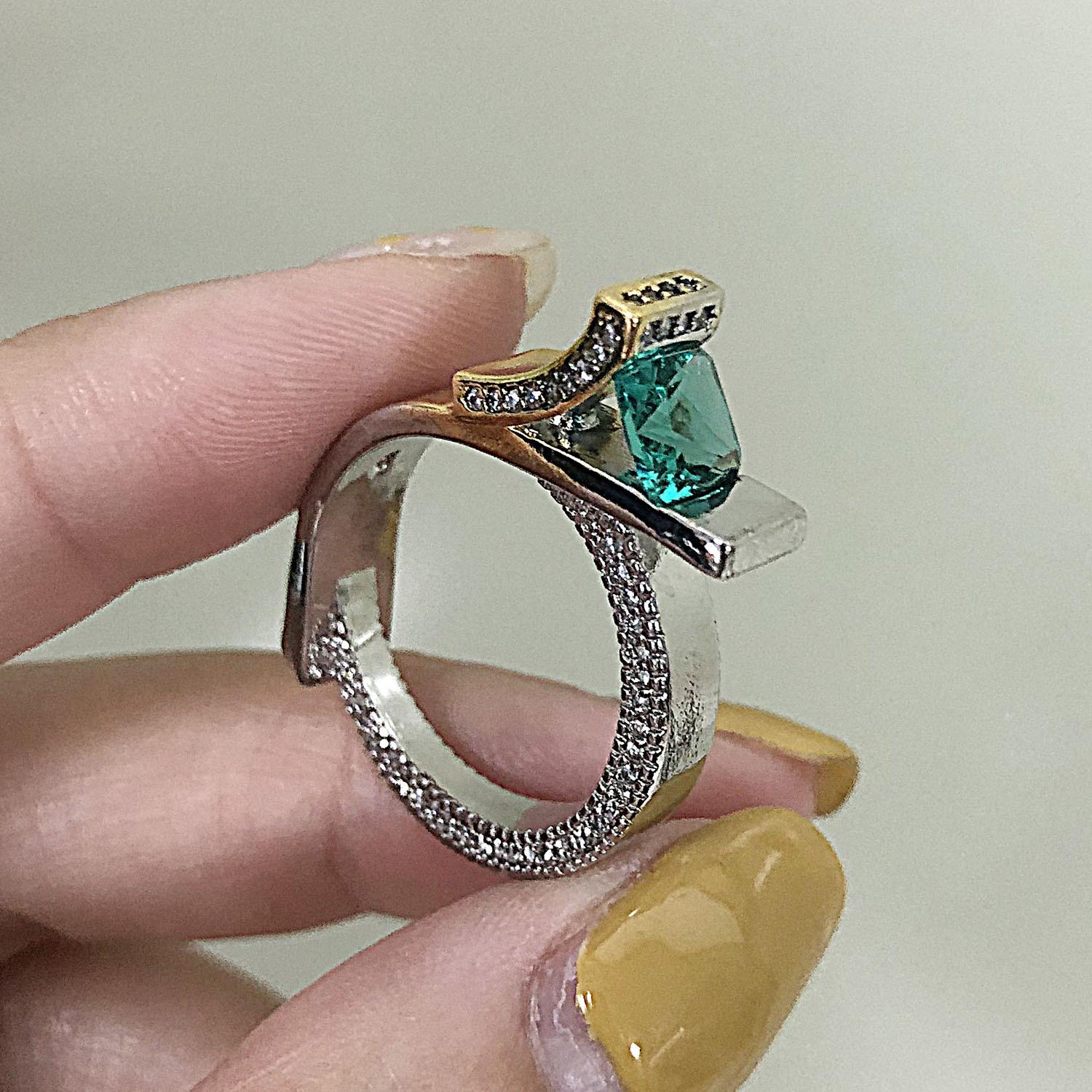 Cincin Kreatif Perak Sterling 925 Моды для Wanita Perhiasan Mewah Zamrud для Cincin Pertunangan Batu Permata Hijau Anillos 10
Cincin Kreatif Perak Sterling 925 Моды для Wanita Perhiasan Mewah Zamrud для Cincin Pertunangan Batu Permata Hijau Anillos 10