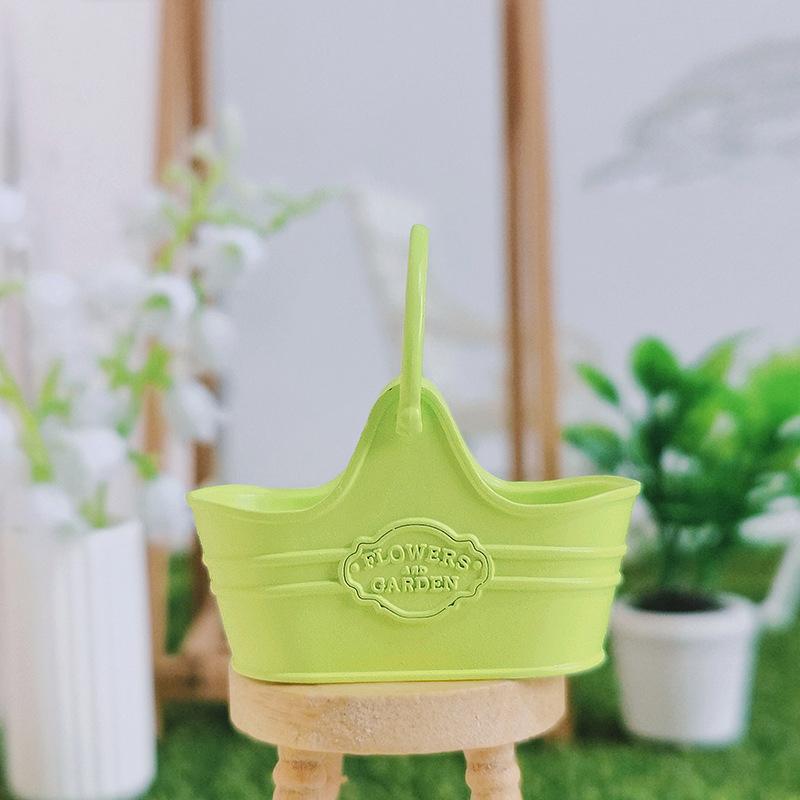 1:12 кукольных металлических ведер для цветов, корзина для покупок, украшение для сада фей, микроландшафтная сцена, строительный реквизит
1:12 кукольных металлических ведер для цветов, корзина для покупок, украшение для сада фей, микроландшафтная сцена, строительный реквизит