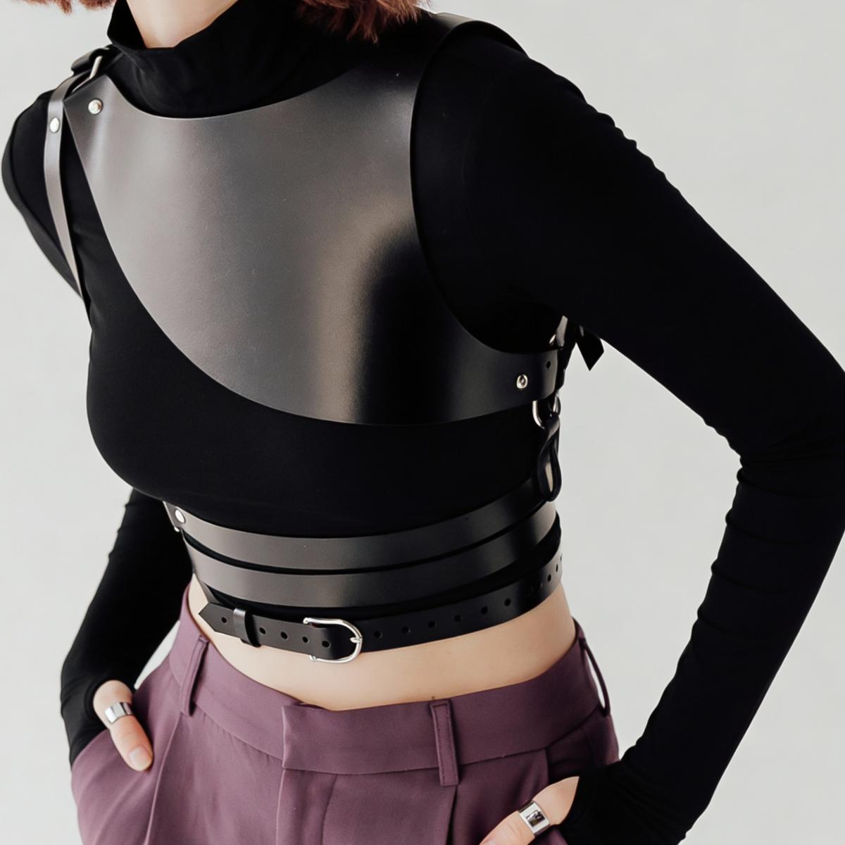 Women S Leather Harness Vest: Adjustable Buckles, Punk Rock Fashion Accessory For Concerts 247cm
Women S Leather Harness Vest: Adjustable Buckles, Punk Rock Fashion Accessory For Concerts 247cm