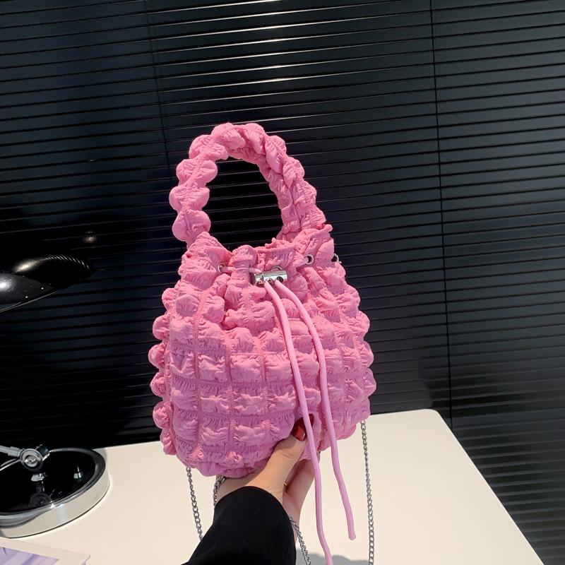 Yogodlns Pearl Puff Модная поп-сумка-ведро плиссированные линии ярких цветов Молодежный запах Сладкая повседневная сумка через плечо Маленькая сумка
Yogodlns Pearl Puff Модная поп-сумка-ведро плиссированные линии ярких цветов Молодежный запах Сладкая повседневная сумка через плечо Маленькая сумка