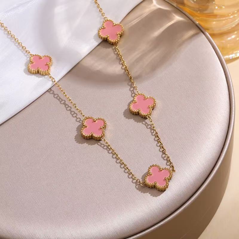 Изысканная 18-каратная титановая сталь не теряет цвет Четырехлистный клевер Двусторонняя перламутровая Пять цветков Ожерелье Цепочка для ключицы женская 18K розовый