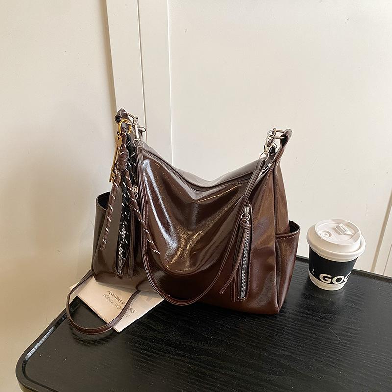Women s Faux Leather Large Capacity Tote Bag New Fashion Commute Shoulder Handbag Vintage Style Office Purse кавовий
Women s Faux Leather Large Capacity Tote Bag New Fashion Commute Shoulder Handbag Vintage Style Office Purse кавовий
