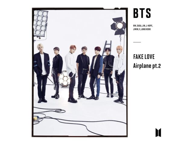 FAKE LOVE/Airplane pt.2 First Press Limited Edition Type B BTS CD+DVD UICV-9292
FAKE LOVE/Airplane pt.2 First Press Limited Edition Type B BTS CD+DVD UICV-9292