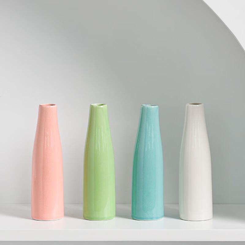 Pabei Ceramic Straight Vase
Pabei Ceramic Straight Vase