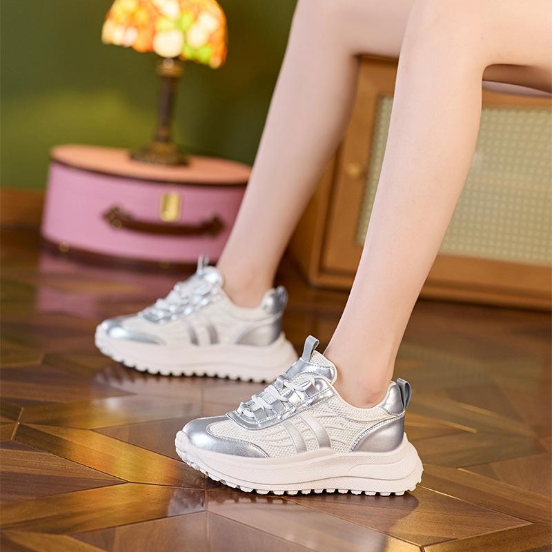 3233 small size leather sports dad shoes women s thick-soled inner height-increasing lace-up color matching little white shoes women s student shoes 33
3233 small size leather sports dad shoes women s thick-soled inner height-increasing lace-up color matching little white shoes women s student shoes 33