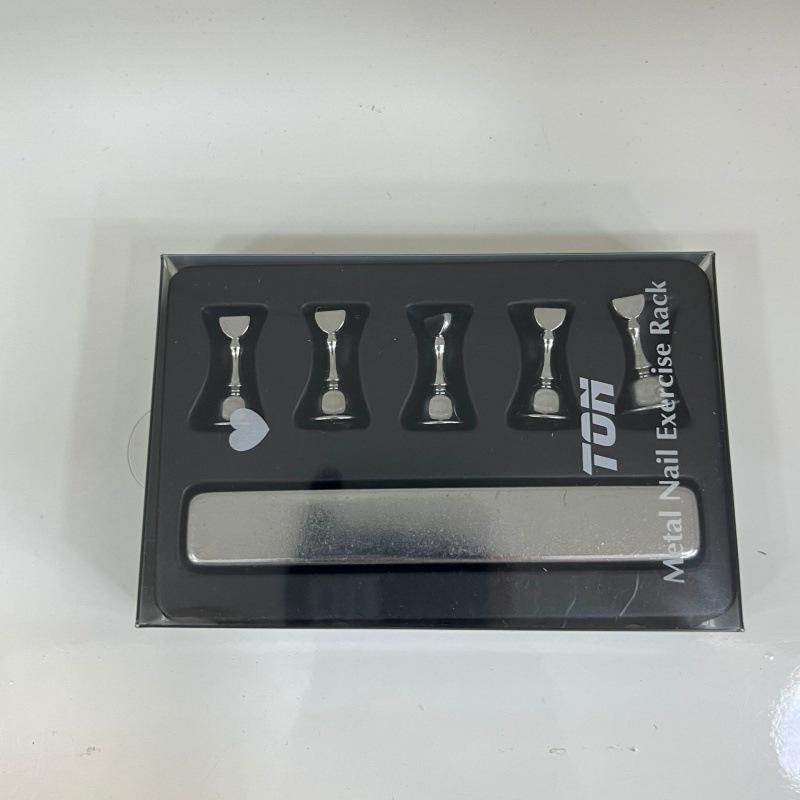 Checkered Tray Nail Tip Holder with Magnetic Japanese Chess Piece for Nail Art Practice
Checkered Tray Nail Tip Holder with Magnetic Japanese Chess Piece for Nail Art Practice