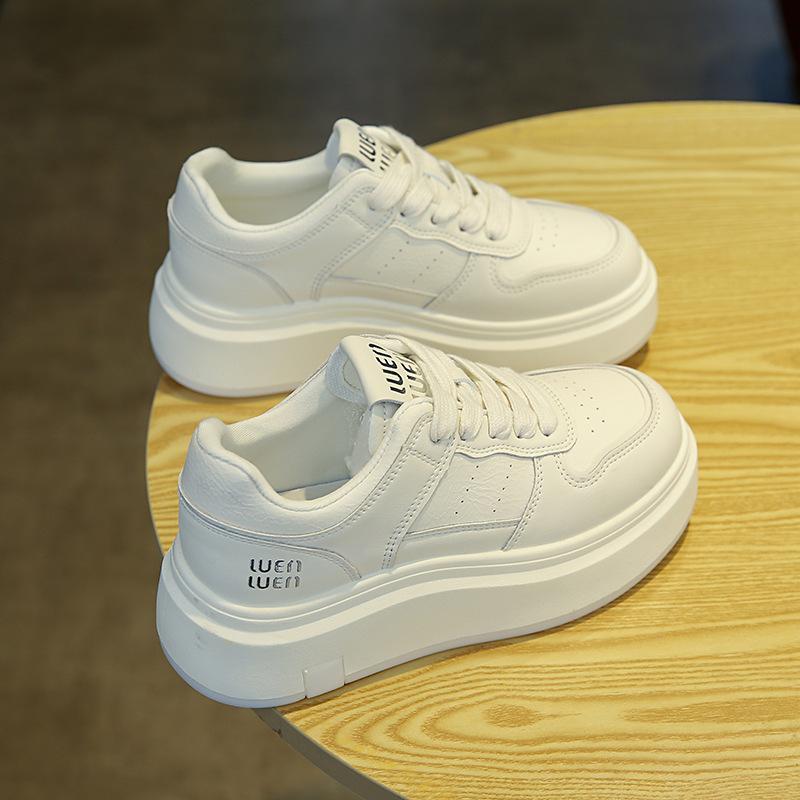 Leather heightened platform white shoes women s 2025 new popular autumn and winter women s shoes versatile sports and leisure board shoes 40
Leather heightened platform white shoes women s 2025 new popular autumn and winter women s shoes versatile sports and leisure board shoes 40
