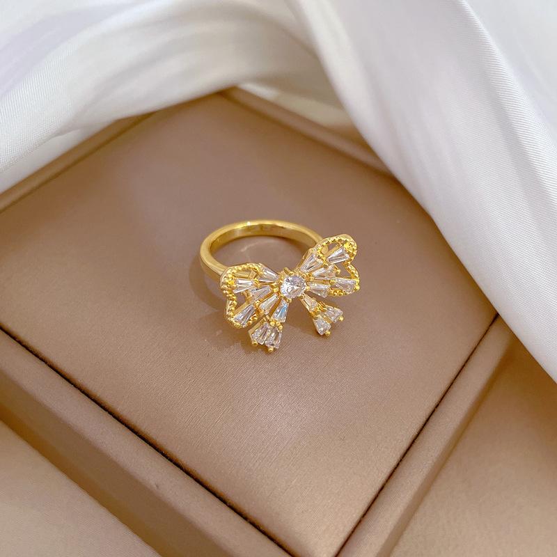 Real Gold Light Luxury Butterfly Zircon Ring Opening Adjustable Simple Jewelry Japanese Ring Couple Ring adjustable opening
Real Gold Light Luxury Butterfly Zircon Ring Opening Adjustable Simple Jewelry Japanese Ring Couple Ring adjustable opening