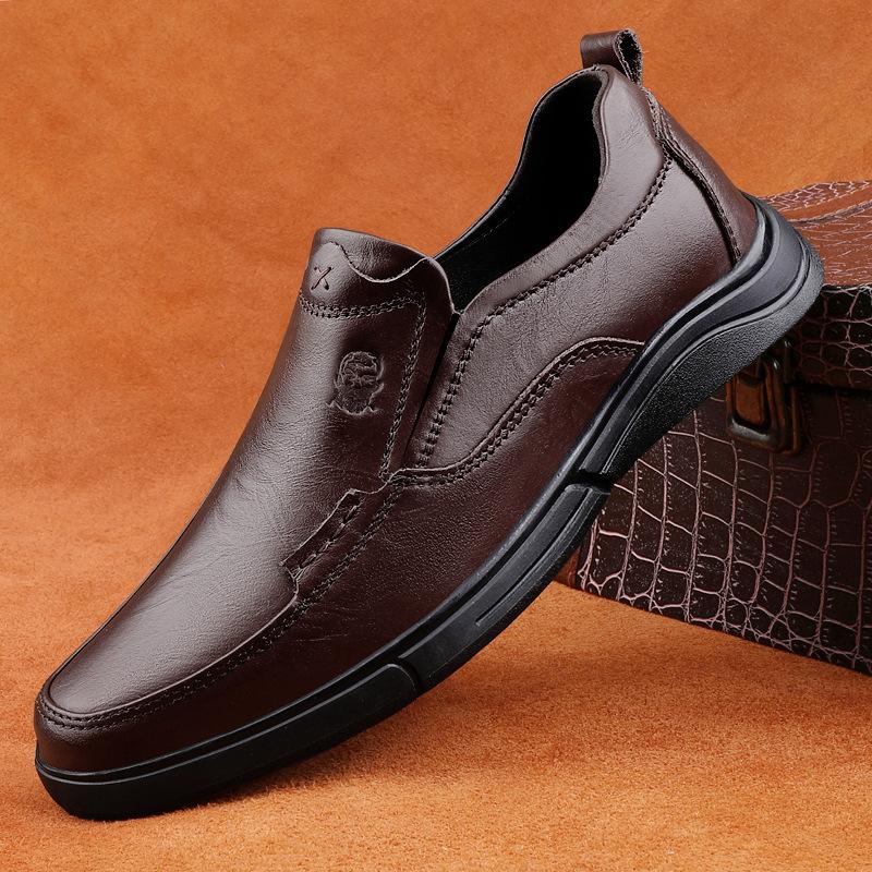 Old man head casual leather shoes spring and autumn foot set genuine leather cowhide one-pedal men s leather shoes soft leather soft sole men 44 коричневий
Old man head casual leather shoes spring and autumn foot set genuine leather cowhide one-pedal men s leather shoes soft leather soft sole men 44 коричневий