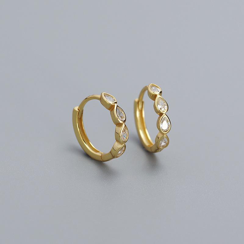 WANTME 925 Silver Fashion Simple Drop Row Zircon Ear Buckle for Women Elegant European Hoop Earrings Piercing Jewelry золотой
WANTME 925 Silver Fashion Simple Drop Row Zircon Ear Buckle for Women Elegant European Hoop Earrings Piercing Jewelry золотой