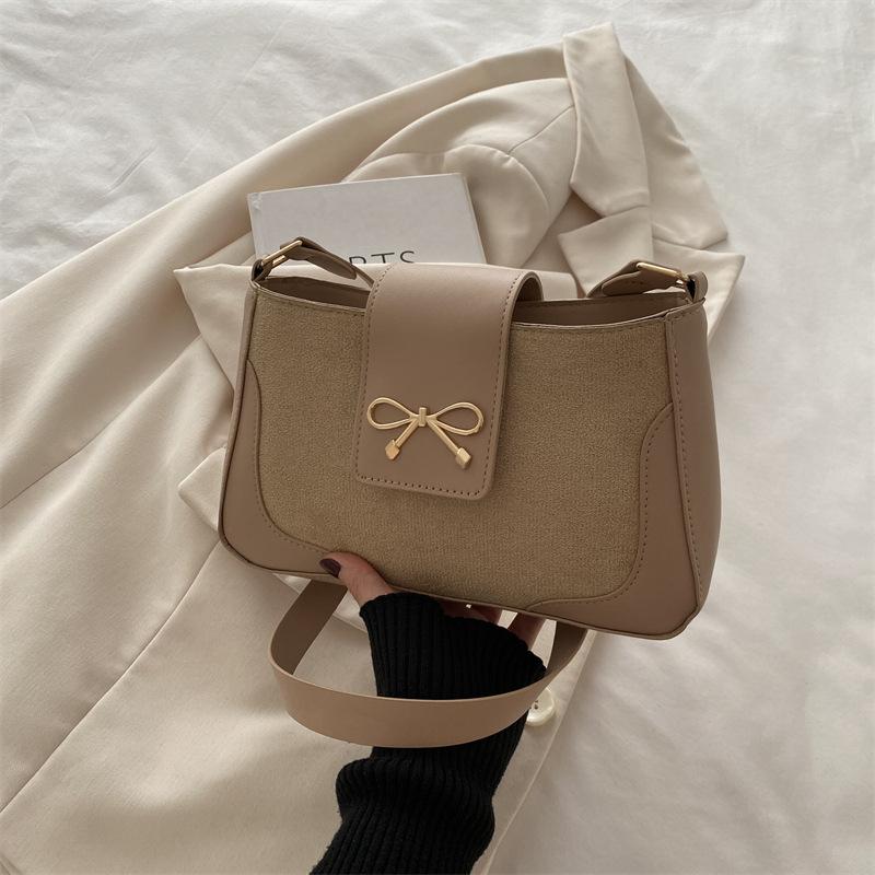 Fashion saddle bag women s 2025 summer new simple niche foreign style underarm bag popular versatile single shoulder oblique span bag хаки
Fashion saddle bag women s 2025 summer new simple niche foreign style underarm bag popular versatile single shoulder oblique span bag хаки