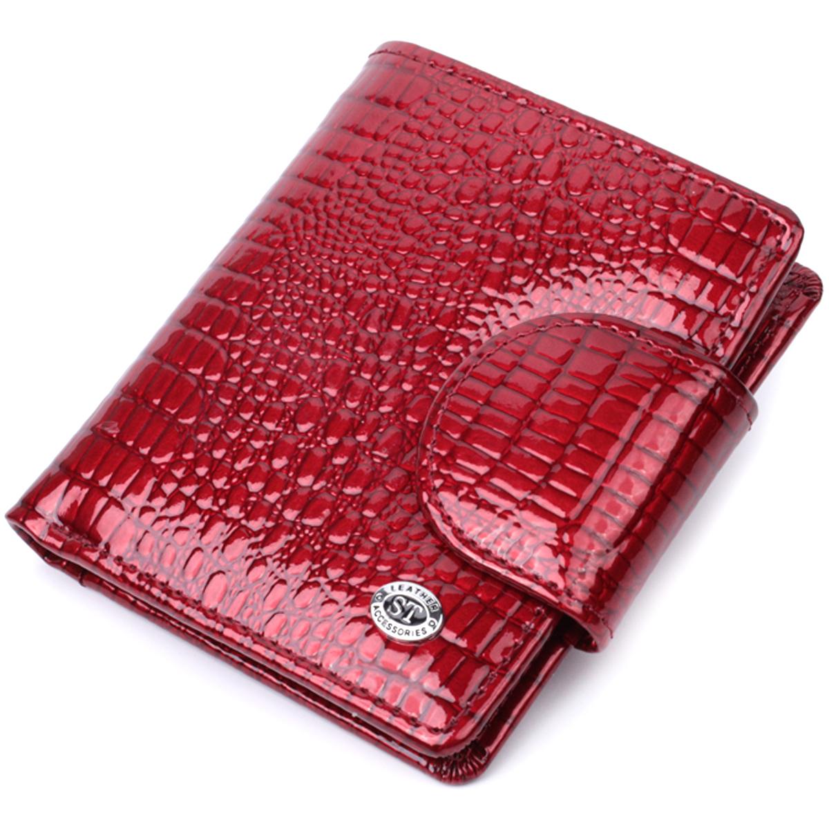Patent leather wallet for women of medium size made of genuine leather ST Leather 22685 Red
Patent leather wallet for women of medium size made of genuine leather ST Leather 22685 Red