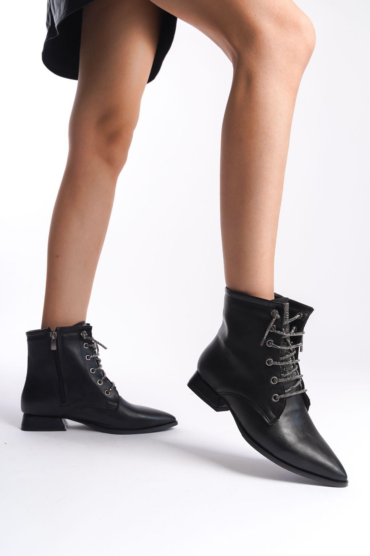 Women Modern Chic Fashion Galadriel Women Black Skin Glitter Stone Lace Up Pointed Toe Flat Heel Comfortable Moulded Boots 36
Women Modern Chic Fashion Galadriel Women Black Skin Glitter Stone Lace Up Pointed Toe Flat Heel Comfortable Moulded Boots 36
