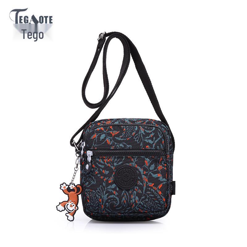 Очень особенная женская легкая парусиновая водоотталкивающая сумка через плечо
Очень особенная женская легкая парусиновая водоотталкивающая сумка через плечо