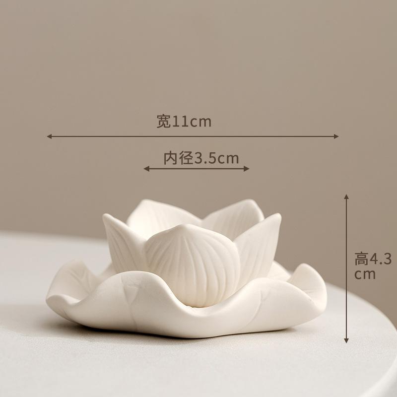 Lotus Candle Holder Ceramic Home Decor Buddha Altar Desktop Candle Stand for Meditation Atmosphere
Lotus Candle Holder Ceramic Home Decor Buddha Altar Desktop Candle Stand for Meditation Atmosphere