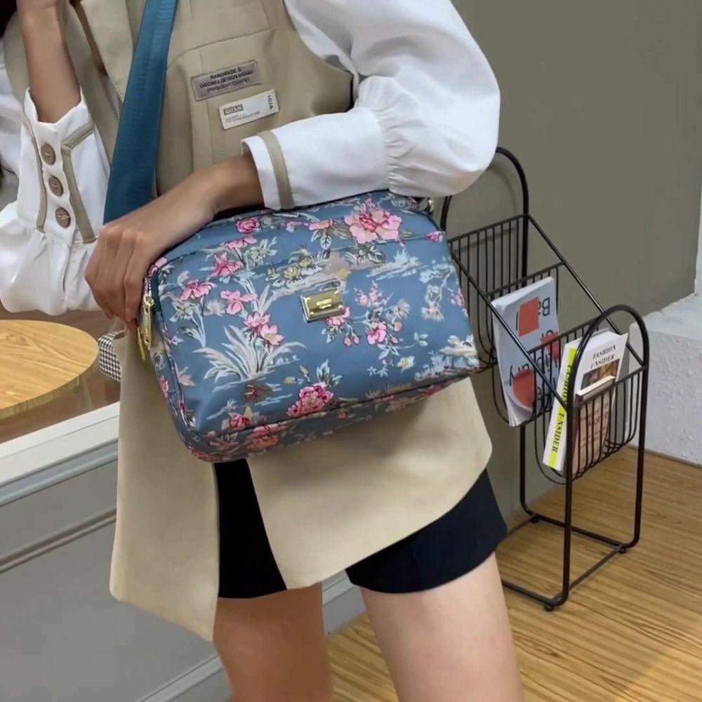 Niche Design Shoulder Bag Nylon Small Phone Bag Casual Zipper Crossbody Bag Grocery Handbags Style A
Niche Design Shoulder Bag Nylon Small Phone Bag Casual Zipper Crossbody Bag Grocery Handbags Style A