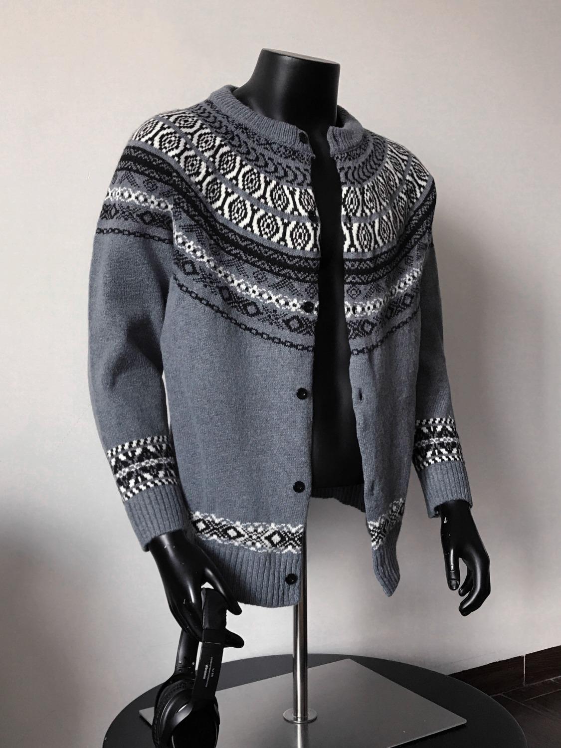 Unisex American Retro Jacquard Knit Cardigan: Versatile Old Money Autumn Sweater Jacket 2XL сірий колір
Unisex American Retro Jacquard Knit Cardigan: Versatile Old Money Autumn Sweater Jacket 2XL сірий колір