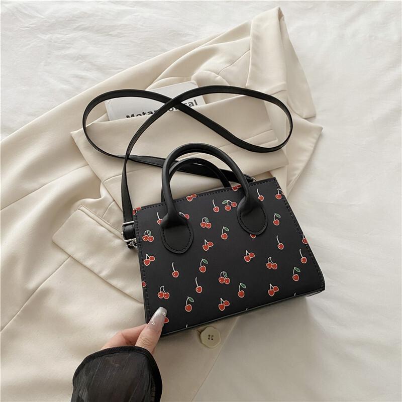 New Trendy Girl Handbag Fashi Commuter Cherry Pillow Bag Niche Printed Texture Shoulder Bag чёрный
New Trendy Girl Handbag Fashi Commuter Cherry Pillow Bag Niche Printed Texture Shoulder Bag чёрный
