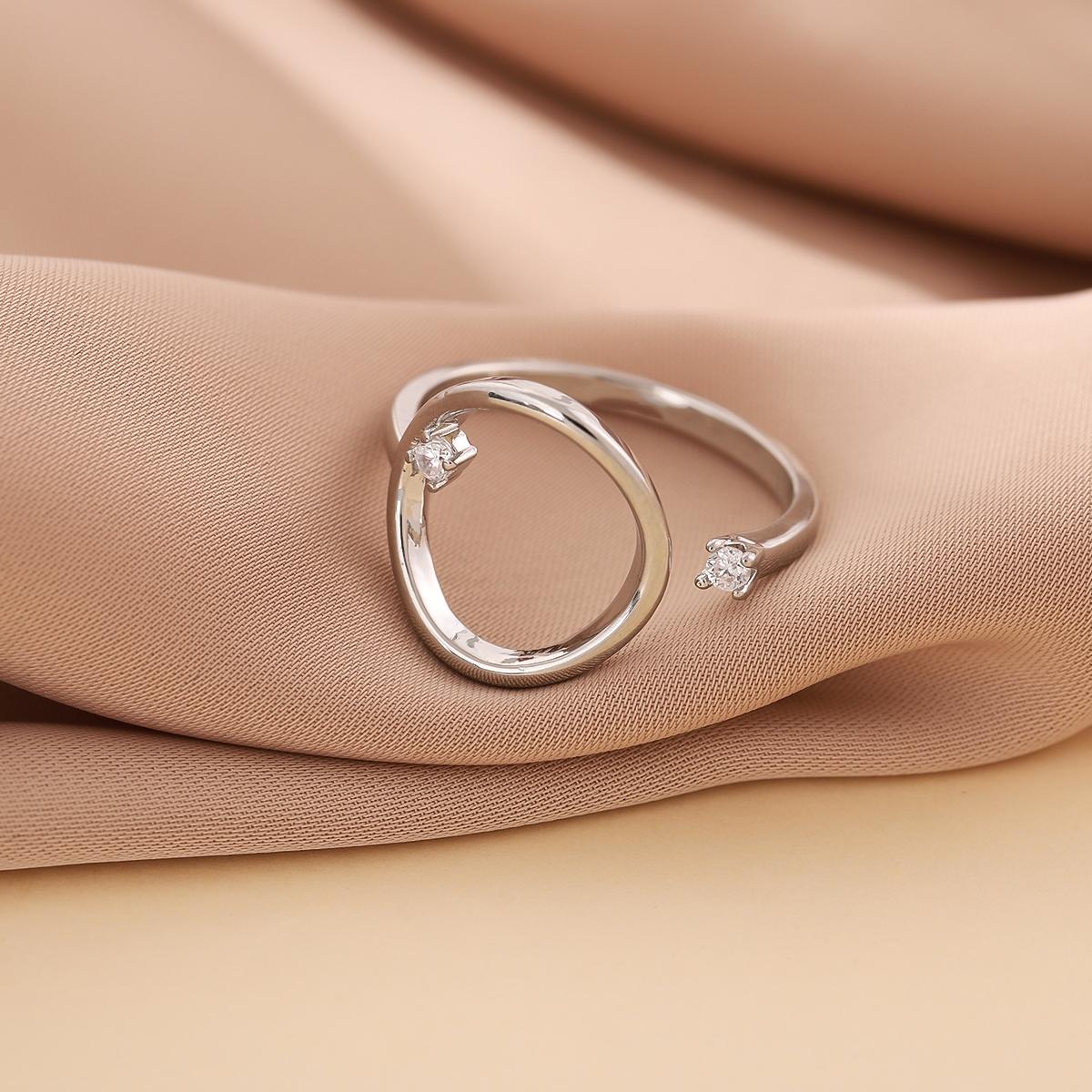 New Temperament Circle Creative Fashion 925 Sterling Silver Not Allergic Personality Geometric Crystal Opening Rings R172 срібний
New Temperament Circle Creative Fashion 925 Sterling Silver Not Allergic Personality Geometric Crystal Opening Rings R172 срібний
