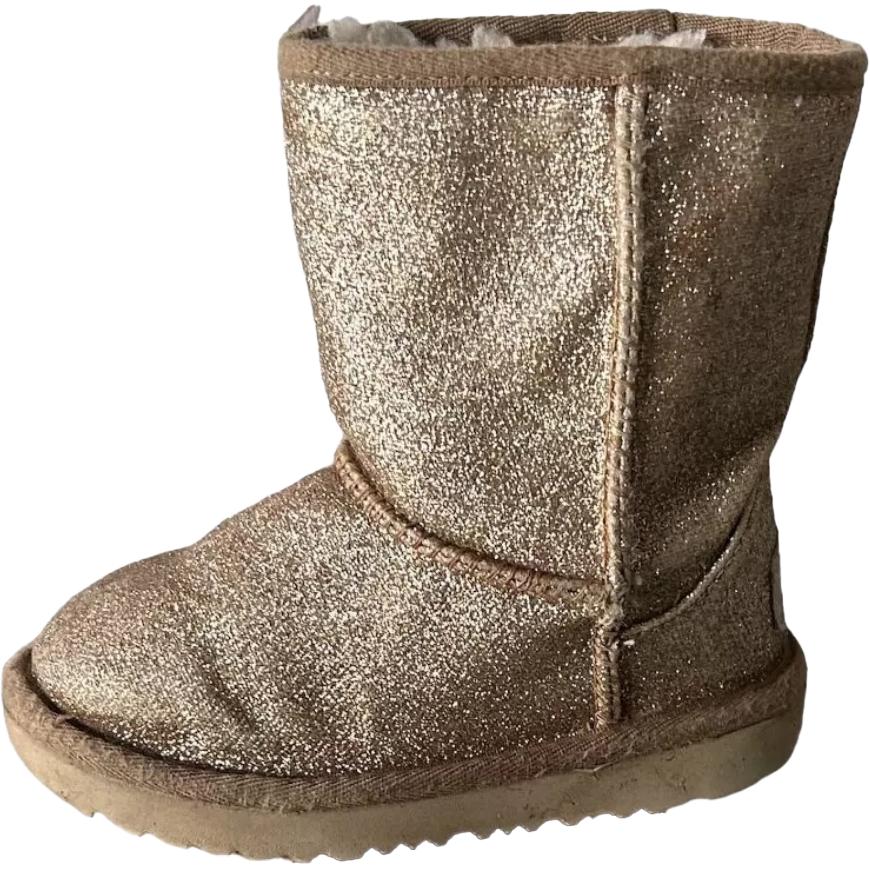 UGG Classic Short II Toddler Glitter - Gold Baby Sneakers 1111852T-GOLD 23.5
UGG Classic Short II Toddler Glitter - Gold Baby Sneakers 1111852T-GOLD 23.5