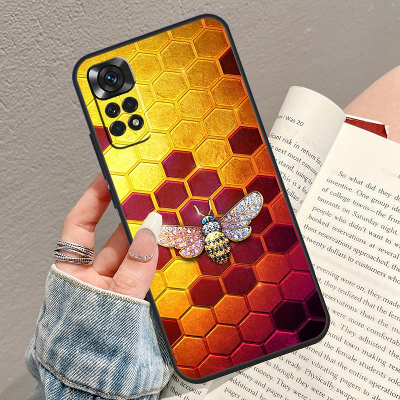 Honeycomb Honey Bee Phone Case For Xiaomi Redmi Note 14 13 12 9 10 11 15 Pro Plus 13C 10C 12C 14C 15C Cover Redmi Note 11 Pro
Honeycomb Honey Bee Phone Case For Xiaomi Redmi Note 14 13 12 9 10 11 15 Pro Plus 13C 10C 12C 14C 15C Cover Redmi Note 11 Pro