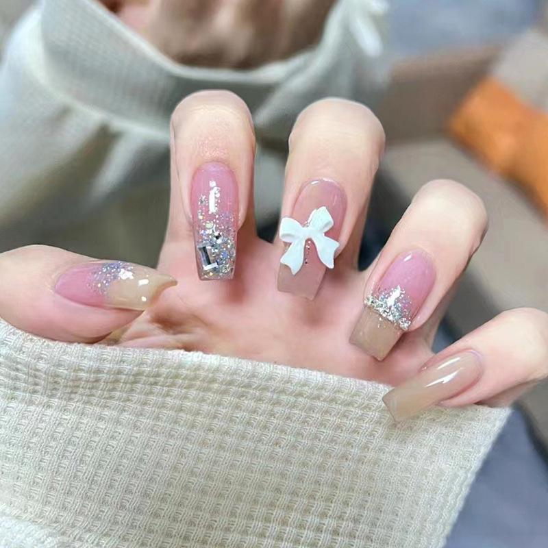 Long French-Style Sparkling Diamond Bow False Nails with Detachable Nail Stickers
Long French-Style Sparkling Diamond Bow False Nails with Detachable Nail Stickers