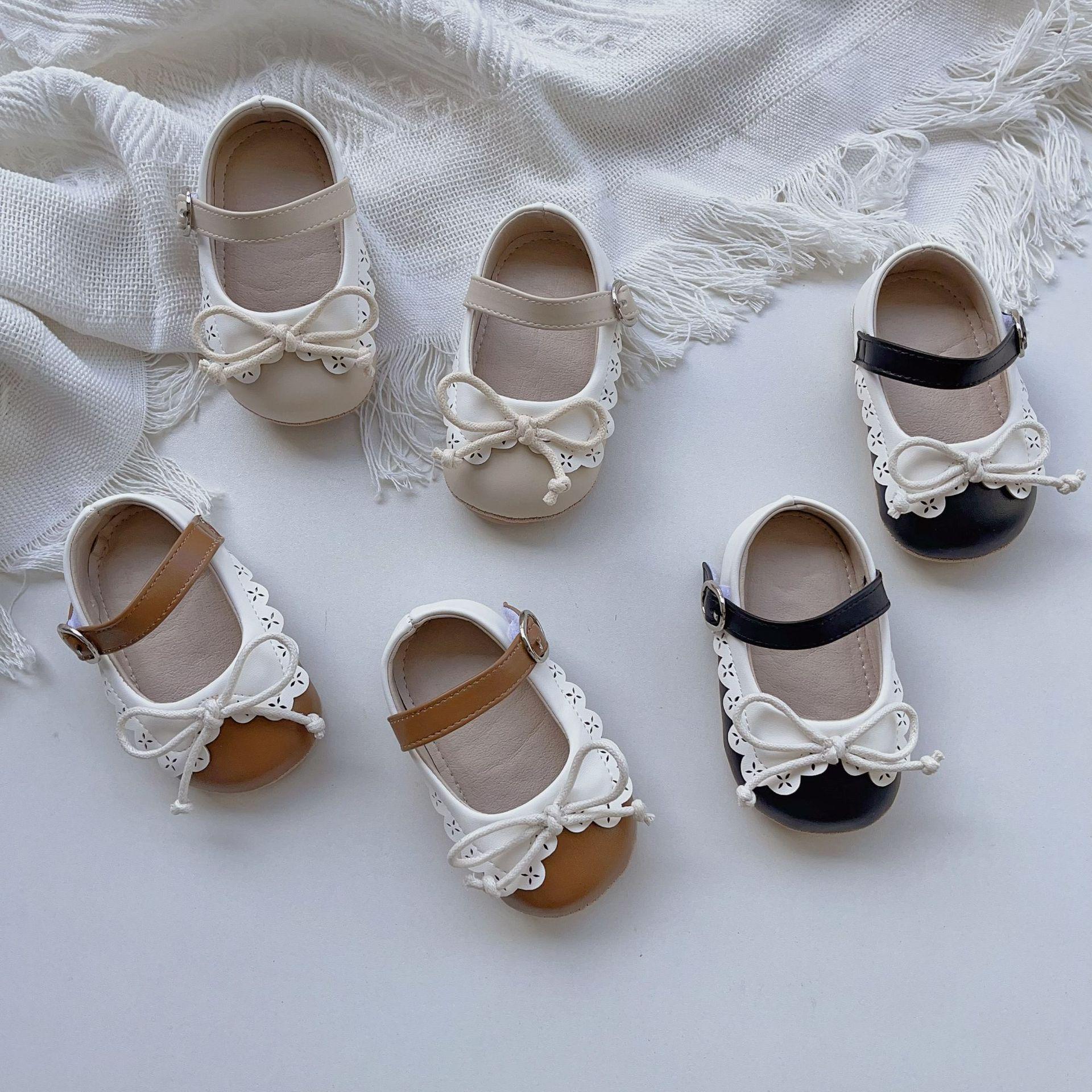 Korean Style Toddler Walking Shoes for 0-2 Years - Non-Slip Soft Sole Princess Shoes with Bow L (13 cm inner length) брудно-білий
Korean Style Toddler Walking Shoes for 0-2 Years - Non-Slip Soft Sole Princess Shoes with Bow L (13 cm inner length) брудно-білий