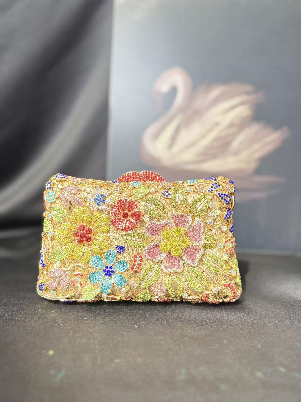 Clutch bag new peacock open screen diamond dinner handbag banquet luxury full of diamonds clutch bag
Clutch bag new peacock open screen diamond dinner handbag banquet luxury full of diamonds clutch bag