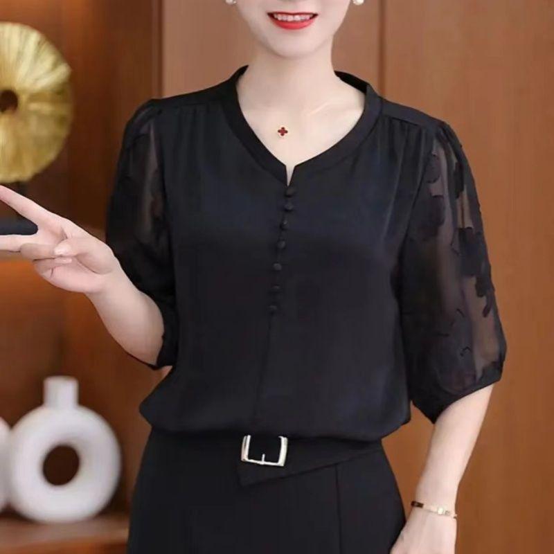 High-end shirt women s 2025 summer new temperament light luxury design versatile and thin age-reducing top 3XL чорний
High-end shirt women s 2025 summer new temperament light luxury design versatile and thin age-reducing top 3XL чорний