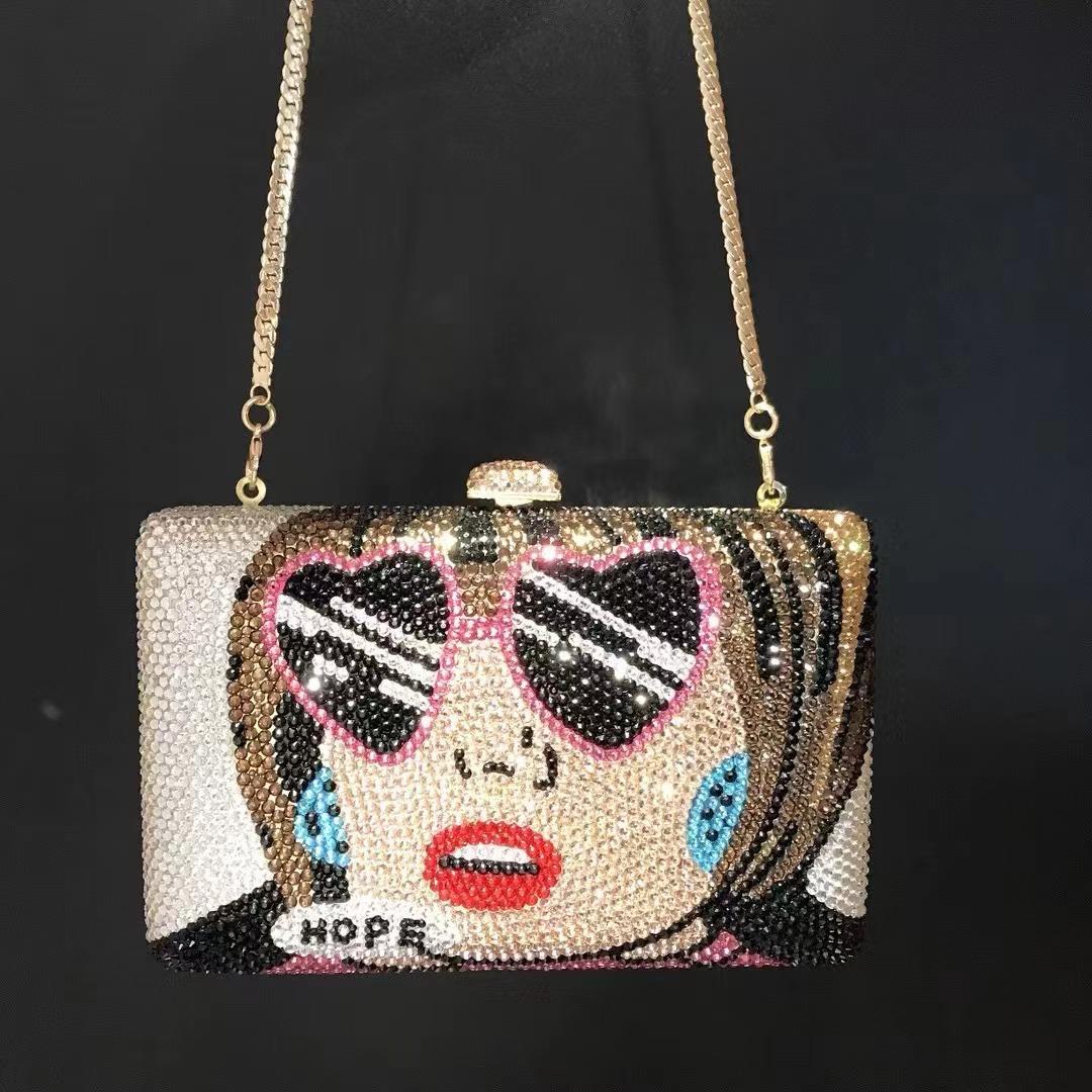 High-End Beauty Face Women Evening Party Clutches WHTUOHENG Full Diamond Crystal Wedding Bridal Bag Luxury Lady Girls Handbags 16cmX10cmX3.5cm
High-End Beauty Face Women Evening Party Clutches WHTUOHENG Full Diamond Crystal Wedding Bridal Bag Luxury Lady Girls Handbags 16cmX10cmX3.5cm
