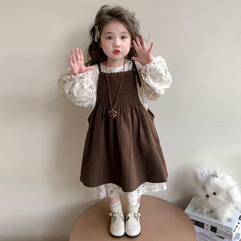 Комплект платья принцессы с цветочным принтом для девочек на весну и осень 2025 года 90cm коричневый
Комплект платья принцессы с цветочным принтом для девочек на весну и осень 2025 года 90cm коричневый